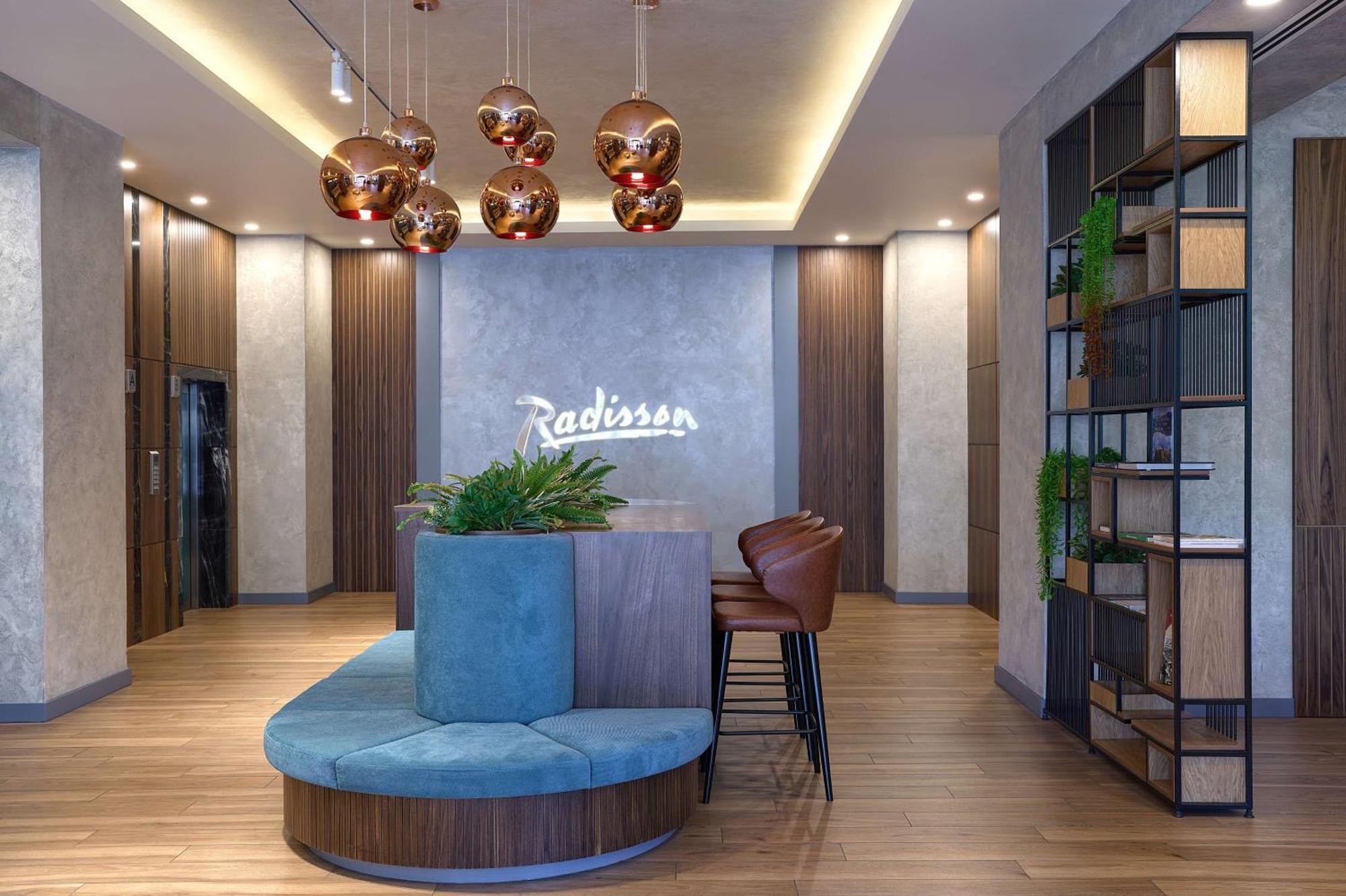 Radisson Hotel Баку Экстерьер фото